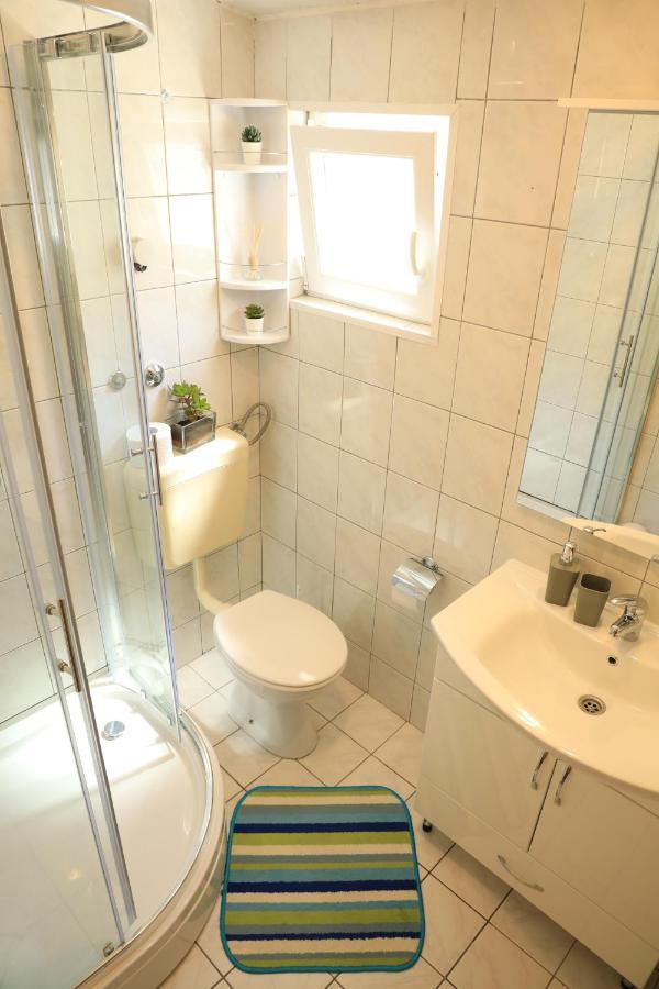 Apartmani Sarlija Pakoštane Exteriör bild