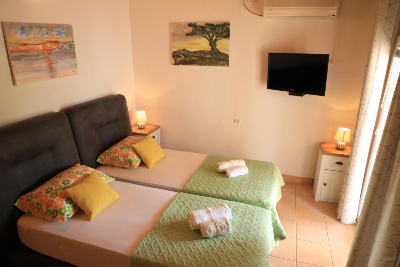 Apartmani Sarlija Pakoštane Exteriör bild
