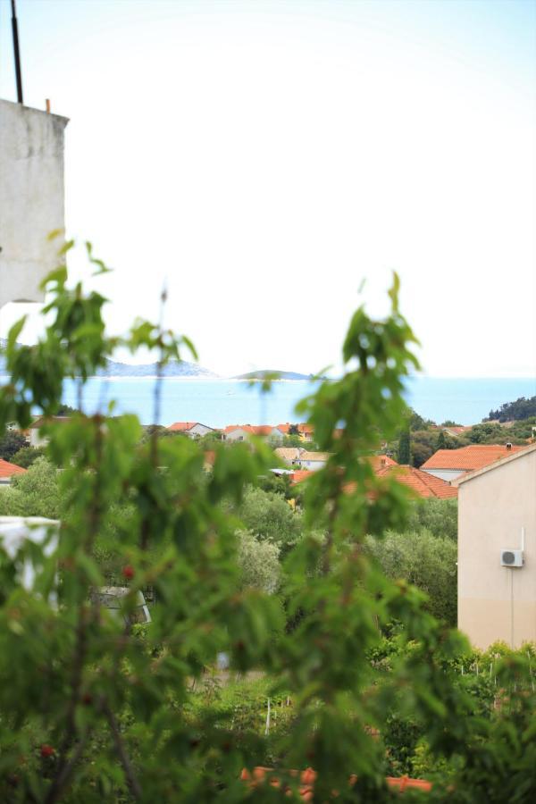 Apartmani Sarlija Pakoštane Exteriör bild