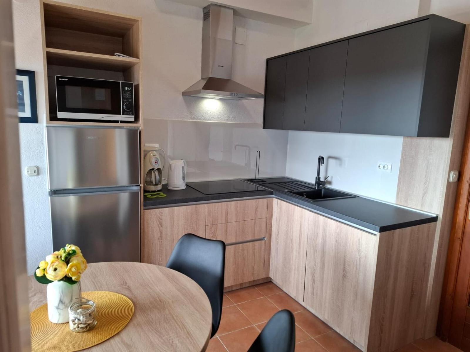 Apartmani Sarlija Pakoštane Exteriör bild